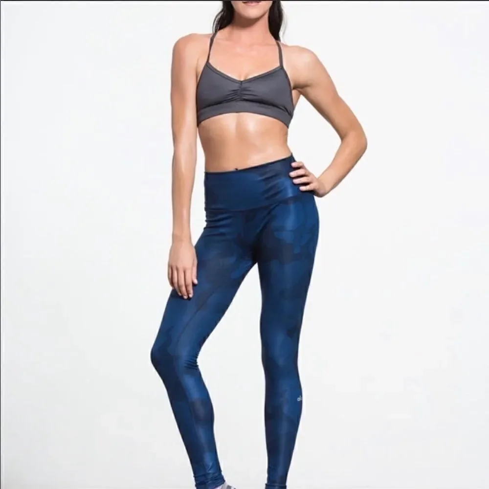 𝅺EUC Alo Yoga Airbrush Camouflage blue leggings xs